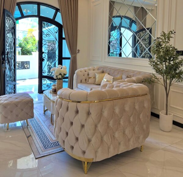 The Versailles Glamour Collection