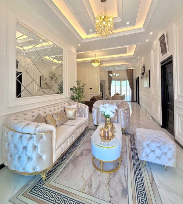 The Versailles Glamour Collection